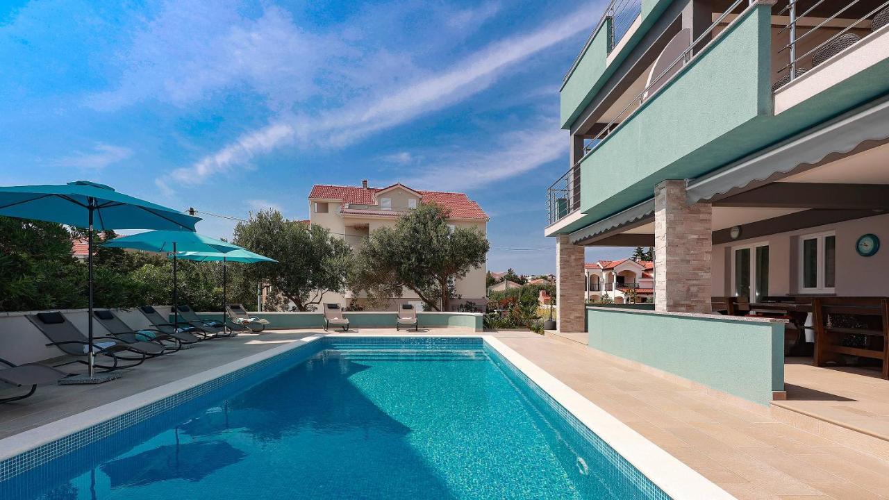 Apartmani "Villa Barbara" Novalja Buitenkant foto