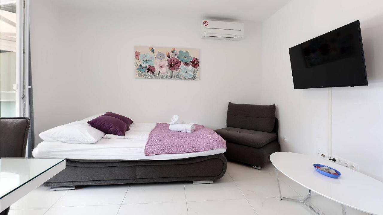 Apartmani "Villa Barbara" Novalja Buitenkant foto