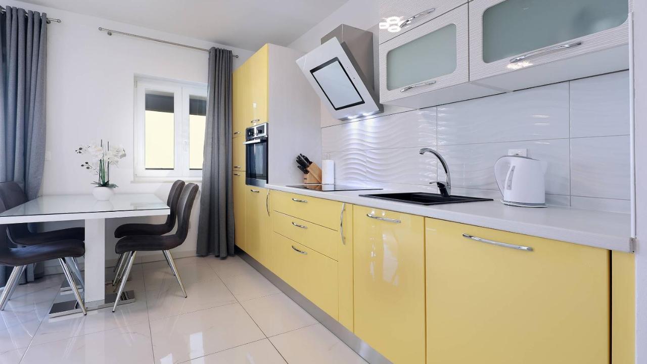 Apartmani "Villa Barbara" Novalja Buitenkant foto